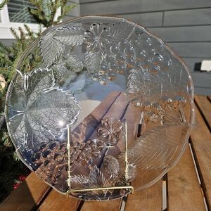 Studio Nova by Mikasa Crystal Berries Set of 4 Salad Dessert Plates 8" Vintage